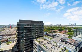 Piso – The Queensway, Toronto, Ontario,  Canadá. C$995 000