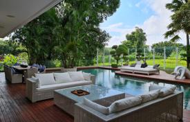 4 dormitorio villa 450 m² en Kerobokan, Indonesia. $425 000