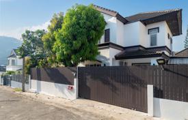 4 dormitorio casa de pueblo 125 m² en Ko Kaeo, Tailandia. $155 000
