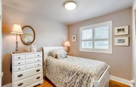 9 dormitorio casa de pueblo en North York, Canadá. C$1 854 000
