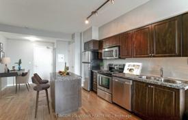 5 dormitorio piso en Fort York Boulevard, Canadá. C$815 000