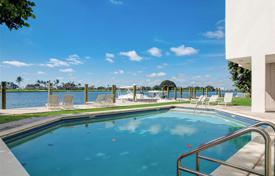 Condominio – Bay Harbor Islands, Florida, Estados Unidos. $830 000