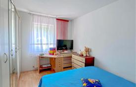 3 dormitorio piso 77 m² en Pobri, Croacia. 230 000 €