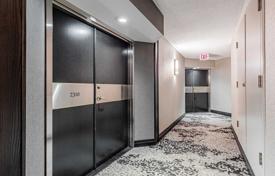 6 dormitorio piso en North York, Canadá. C$1 096 000