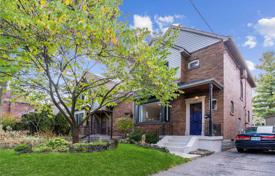 Casa de pueblo – East York, Toronto, Ontario,  Canadá. C$2 309 000