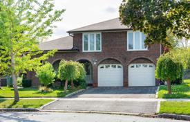 Casa de pueblo – North York, Toronto, Ontario,  Canadá. C$1 507 000