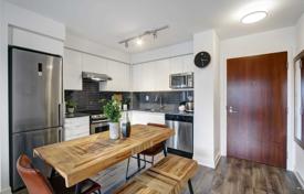 5 dormitorio piso en North York, Canadá. C$816 000