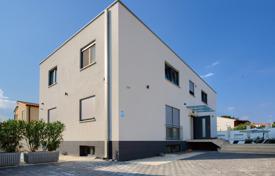 12 dormitorio casa de pueblo 228 m² en Medulin, Croacia. Price on request