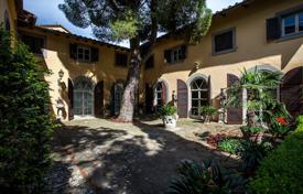 Villa – Greve in Chianti, Toscana, Italia. Price on request