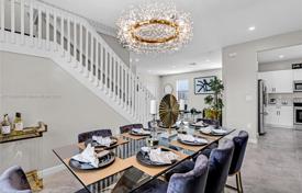 4 dormitorio casa de pueblo 292 m² en Miami, Estados Unidos. $850 000