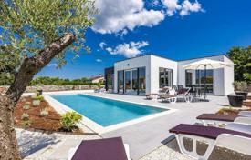 3 dormitorio casa de pueblo 139 m² en Svetvinčenat, Croacia. 750 000 €