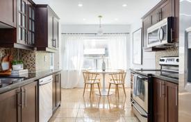 7 dormitorio adosado en Old Toronto, Canadá. C$1 940 000