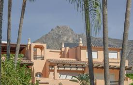 6 dormitorio casa de pueblo 307 m² en Marbella, España. 1 165 000 €