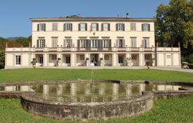 Villa – Lucca, Toscana, Italia. Price on request
