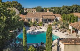 Chalet – Saint-Rémy-de-Provence, Bouches-du-Rhône, Provenza - Alpes - Costa Azul,  Francia. 1 450 000 €