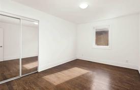 4 dormitorio casa de pueblo en East York, Canadá. C$2 679 000