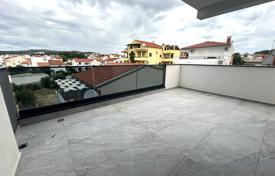 4 dormitorio piso 109 m² en Vodice, Croacia. 527 000 €