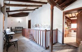8 dormitorio villa 380 m² en Arona, España. 600 000 €