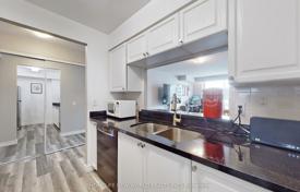 5 dormitorio piso en North York, Canadá. C$950 000