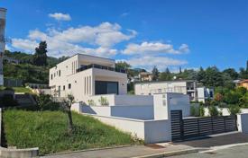 7 dormitorio casa de pueblo 298 m² en Lovran, Croacia. 1 390 000 €