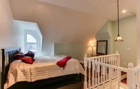 12 dormitorio adosado en Old Toronto, Canadá. C$2 098 000