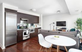 5 dormitorio piso en Old Toronto, Canadá. 494 000 €
