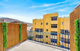 2 dormitorio ático 58 m² en Los Cristianos, España. 265 000 €