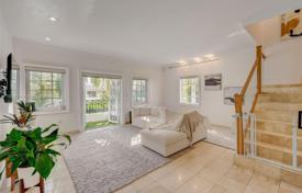 Casa de pueblo – Coral Gables, Florida, Estados Unidos. $1 100 000