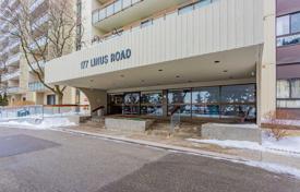 5 dormitorio piso en North York, Canadá. C$875 000