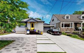 Casa de pueblo – Scarborough, Toronto, Ontario,  Canadá. C$1 179 000