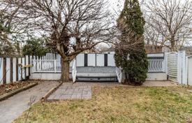 3 dormitorio casa de pueblo en Etobicoke, Canadá. C$1 523 000