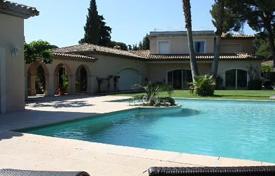 Villa – Saint-Raphael, Costa Azul, Francia. 5 600 €  por semana