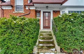 5 dormitorio casa de pueblo en North York, Canadá. C$2 375 000