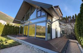 4 dormitorio chalet 487 m² en Mrčevac, Montenegro. 420 000 €
