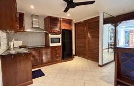 3 dormitorio villa 240 m² en Pattaya, Tailandia. $215 000