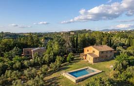6 dormitorio villa 700 m² en Asciano, Italia. 1 650 000 €