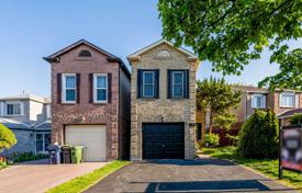 5 dormitorio casa de pueblo en Scarborough, Canadá. C$1 119 000