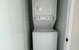 4 dormitorio piso en North York, Canadá. C$738 000