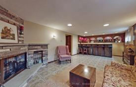 8 dormitorio casa de pueblo en North York, Canadá. C$1 645 000