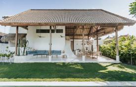 4 dormitorio villa 274 m² en Seseh, Indonesia. $580 000