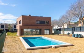 4 dormitorio villa 304 m² en Mataro, España. 975 000 €