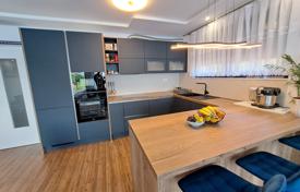 10 dormitorio casa de pueblo 450 m² en Lovran, Croacia. Price on request