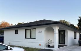 4 dormitorio casa de pueblo 137 m² en Miami Gardens, Estados Unidos. $440 000