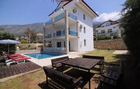 5 dormitorio villa 270 m² en Ölüdeniz, Turquía. $800 000