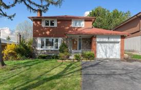 Casa de pueblo – North York, Toronto, Ontario,  Canadá. C$1 793 000