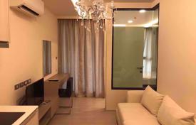 1-dormitorio apartamentos en condominio en Khlong Toei, Tailandia. $120 000