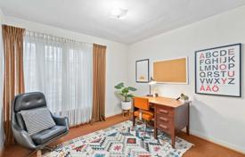 3 dormitorio casa de pueblo en Etobicoke, Canadá. C$1 300 000