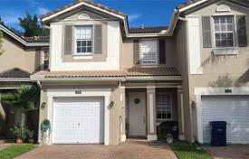 3 dormitorio casa de pueblo 147 m² en West End, Estados Unidos. $525 000
