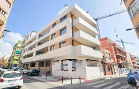 3 dormitorio piso 150 m² en Torrevieja, España. 495 000 €