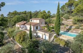 9 dormitorio villa en Fayence, Francia. 1 490 000 €